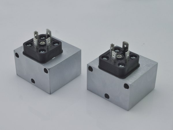 Solenoid berkadar untuk hidraulik